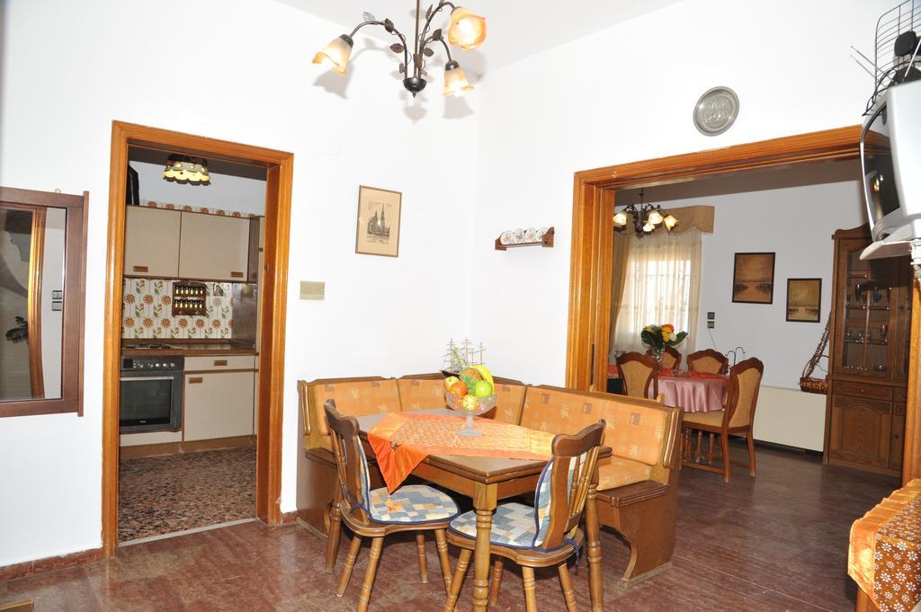 Apartment Froso On The Beach 罗希姆诺 客房 照片