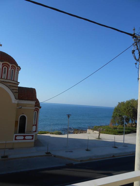 Apartment Froso On The Beach 罗希姆诺 外观 照片
